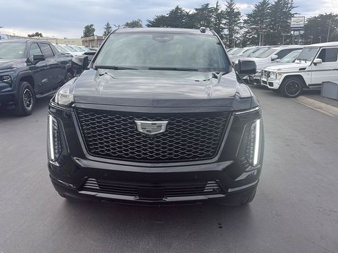 Used 2025 Cadillac Escalade Sport Platinum AWD/4WD image 9
