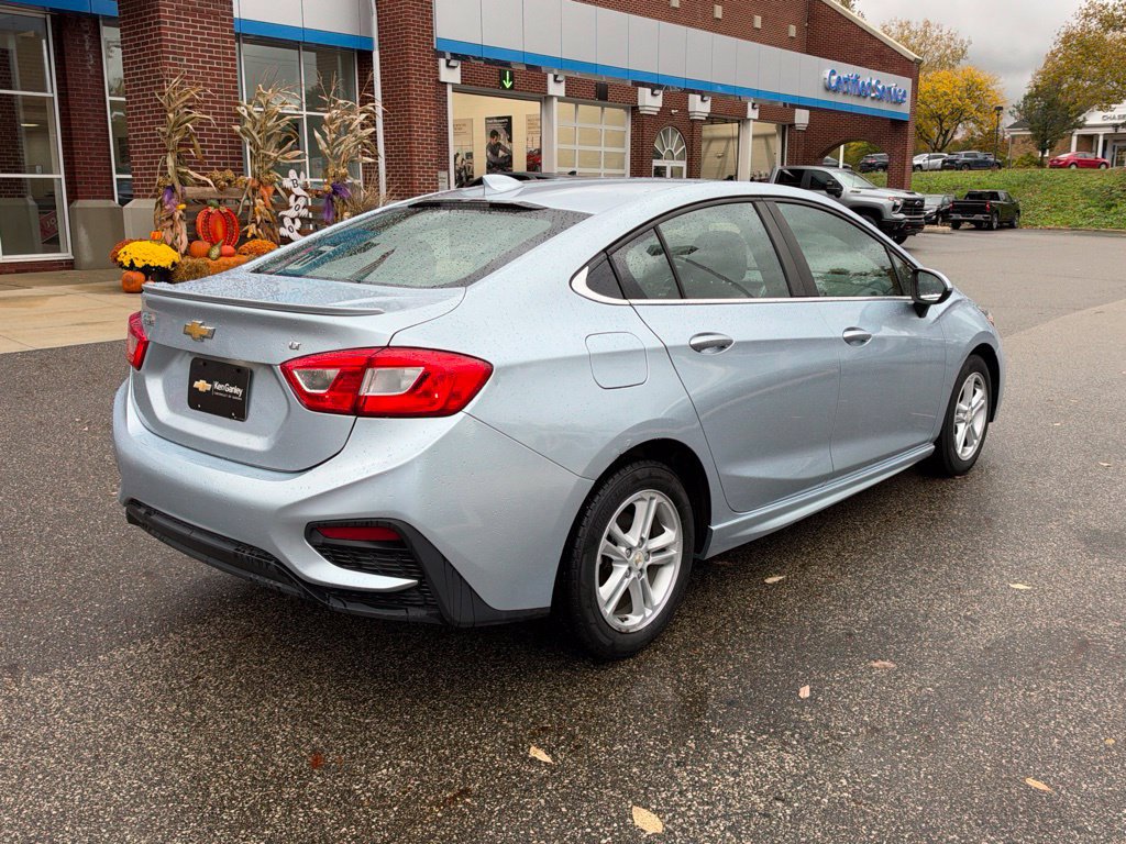 Used 2017 Chevrolet Cruze LT w/ Convenience Package FWD image 30