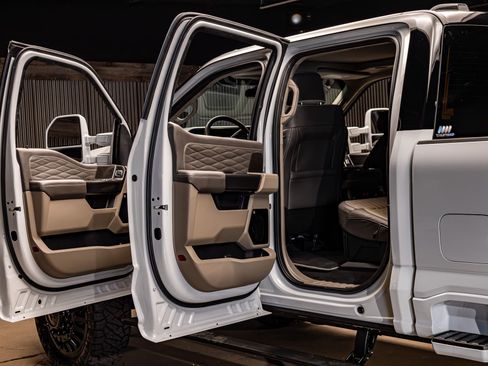 Used 2026 Ford F450 Platinum w/ Platinum Plus Package image 31