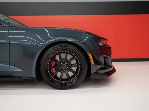 Used 2019 Chevrolet Camaro ZL1 RWD image 49