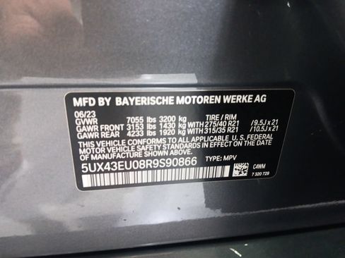 Certified 2024 BMW X5 xDrive50e w/ Executive Package AWD/4WD image 3