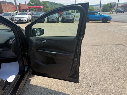 Used 2017 Ford Escape Titanium AWD/4WD image 51