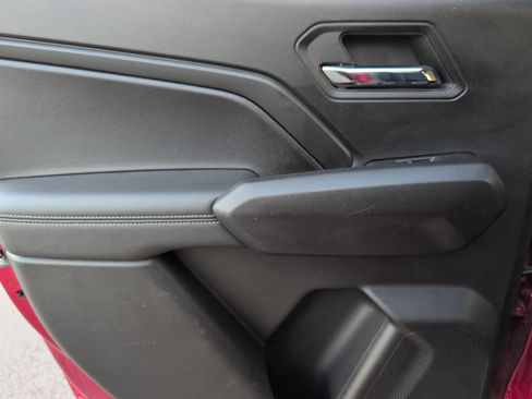 Used 2023 Chevrolet Colorado LT w/ LT Convenience Package image 25