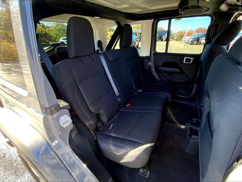 Certified 2021 Jeep Wrangler Unlimited Sahara w/ Cold Weather Group image 17