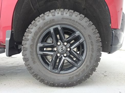 Certified 2022 Chevrolet Silverado 1500 LT Trail Boss w/ Safety Package AWD/4WD image 16