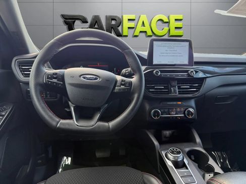 Used 2025 Ford Escape ST-Line Select AWD/4WD image 25