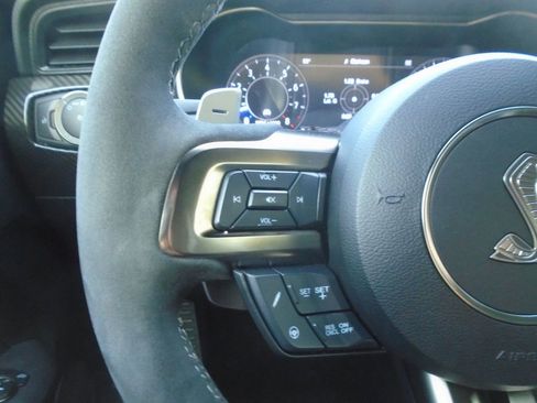 Used 2020 Ford Mustang Shelby GT500 w/ Technology Package image 16