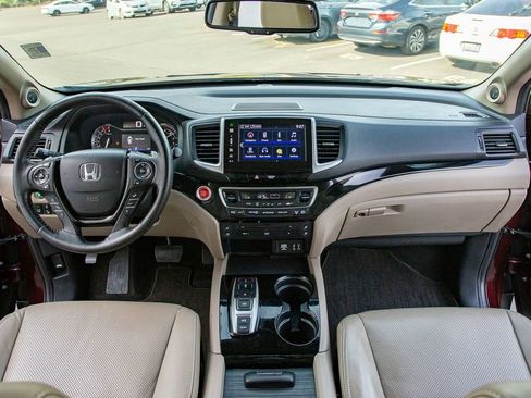 Used 2016 Honda Pilot Elite image 28