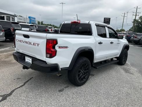 Used 2023 Chevrolet Colorado Trail Boss w/ Technology Package AWD/4WD image 23
