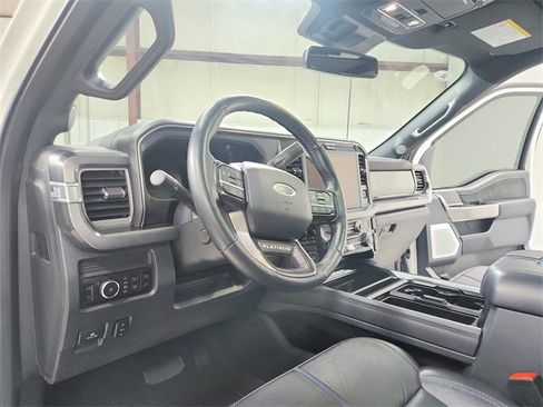 Used 2025 Ford F250 Platinum image 18