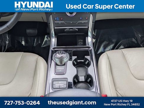 Used 2019 Ford Edge Titanium w/ Equipment Group 301A FWD image 22