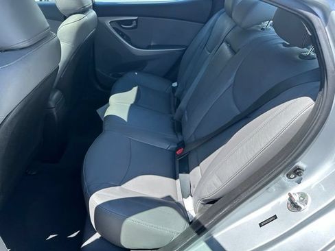 Used 2012 Hyundai Elantra Limited FWD image 10