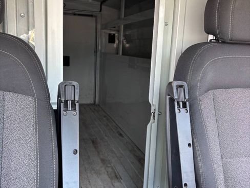 Used 2019 RAM ProMaster 3500 w/ Premium Appearance Group FWD image 17