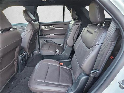 New 2026 Ford Explorer Platinum image 12