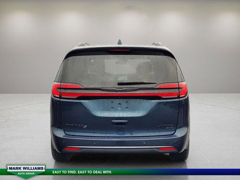 Used 2022 Chrysler Pacifica Limited w/ S Appearance Package image 7