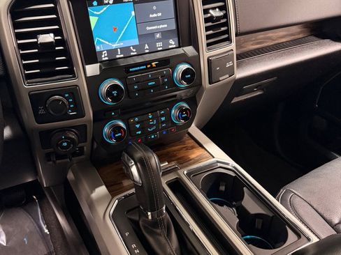 Used 2018 Ford F150 Lariat w/ Equipment Group 502A Luxury image 13