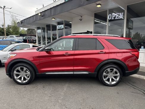 Used 2020 Ford Explorer Platinum w/ Premium Technology Package AWD/4WD image 3
