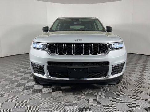 Used 2023 Jeep Grand Cherokee L Limited image 4