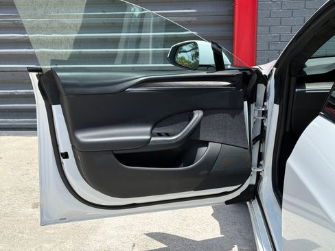 Used 2023 Tesla Model S AWD/4WD image 12