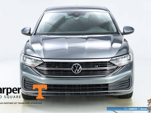 Certified 2023 Volkswagen Jetta SE FWD image 16