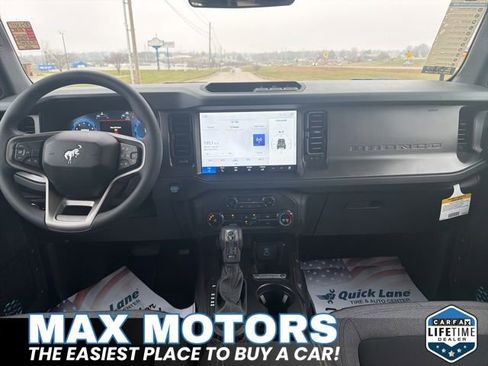 New 2025 Ford Bronco 4-Door image 19