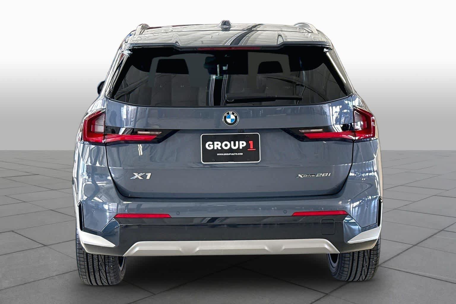 Used 2023 BMW X1 xDrive28i w/ Convenience Package AWD/4WD image 4