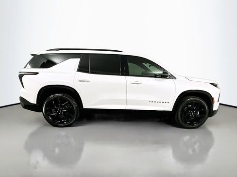 Used 2024 Chevrolet Traverse RS image 4