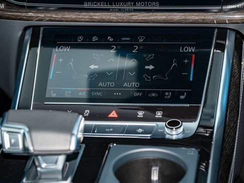 Used 2025 Audi Q8 Prestige image 26