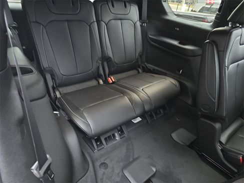 New 2025 Jeep Grand Cherokee L Limited w/ MOPAR Finishing Package image 13