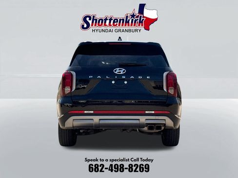 Used 2025 Hyundai Palisade SEL FWD image 6