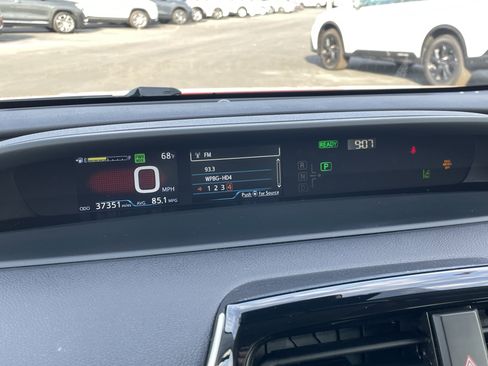 Used 2020 Toyota Prius Prime LE image 34
