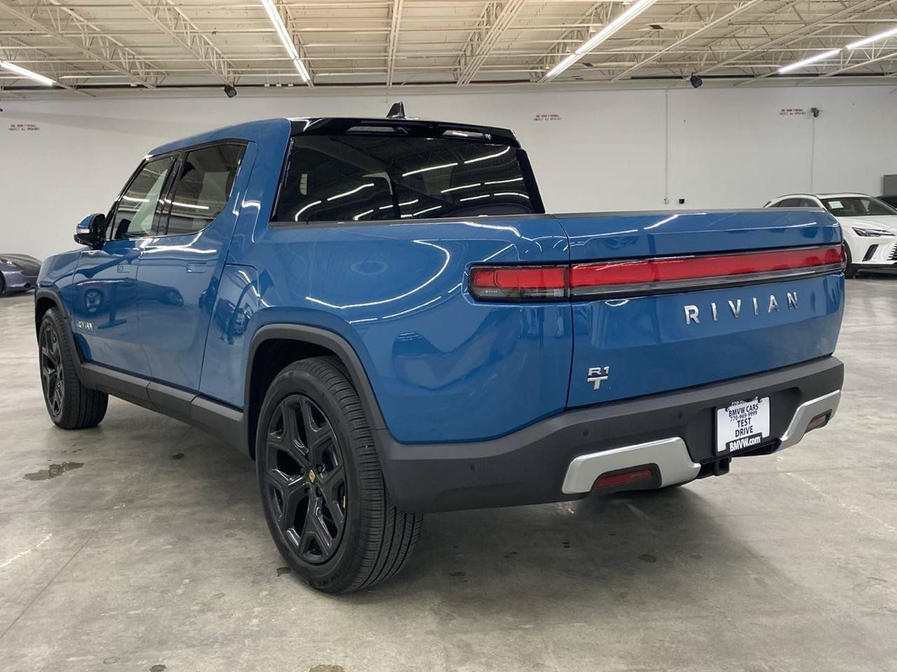 Used 2023 Rivian R1T Adventure Dual AWD/4WD image 10