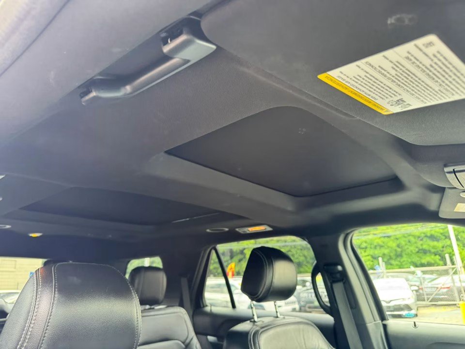Used 2017 Ford Explorer Limited AWD/4WD image 22