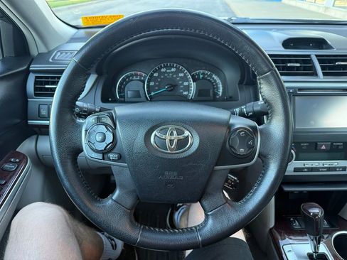 Used 2013 Toyota Camry XLE w/ Leather Pkg FWD image 14