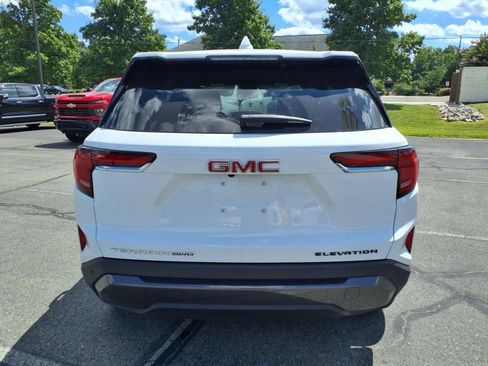 Used 2025 GMC Terrain Elevation image 4