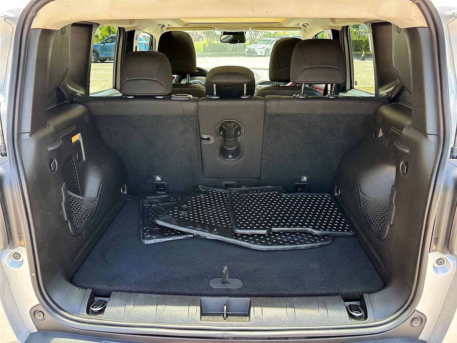Used 2018 Jeep Renegade Trailhawk w/ UConnect 8.4 Nav Group AWD/4WD image 25