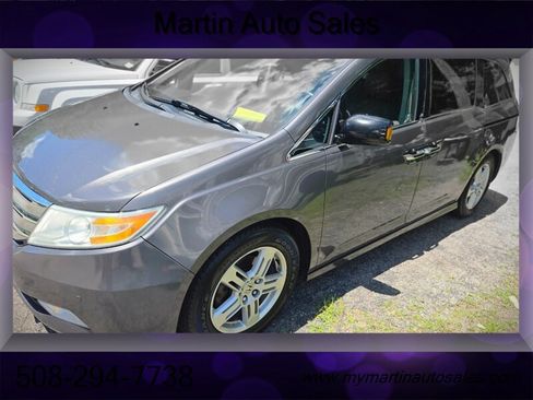 Used 2013 Honda Odyssey Touring image 2