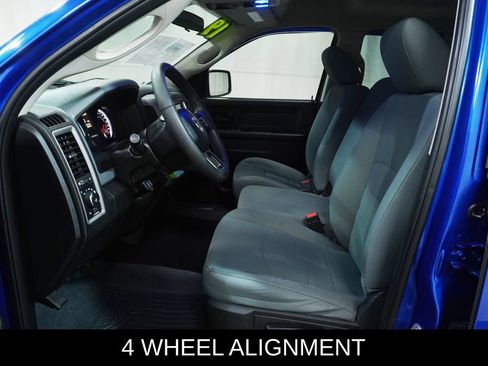 Used 2019 RAM 1500 Express w/ Express Value Package AWD/4WD image 2