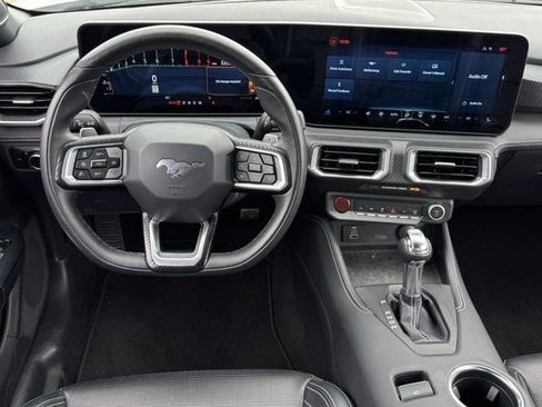 Used 2025 Ford Mustang GT Premium RWD image 12