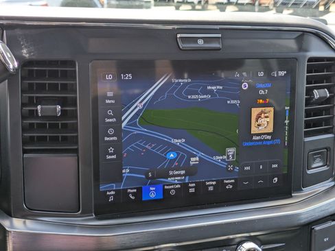 Used 2025 Ford F250 Lariat AWD/4WD image 23