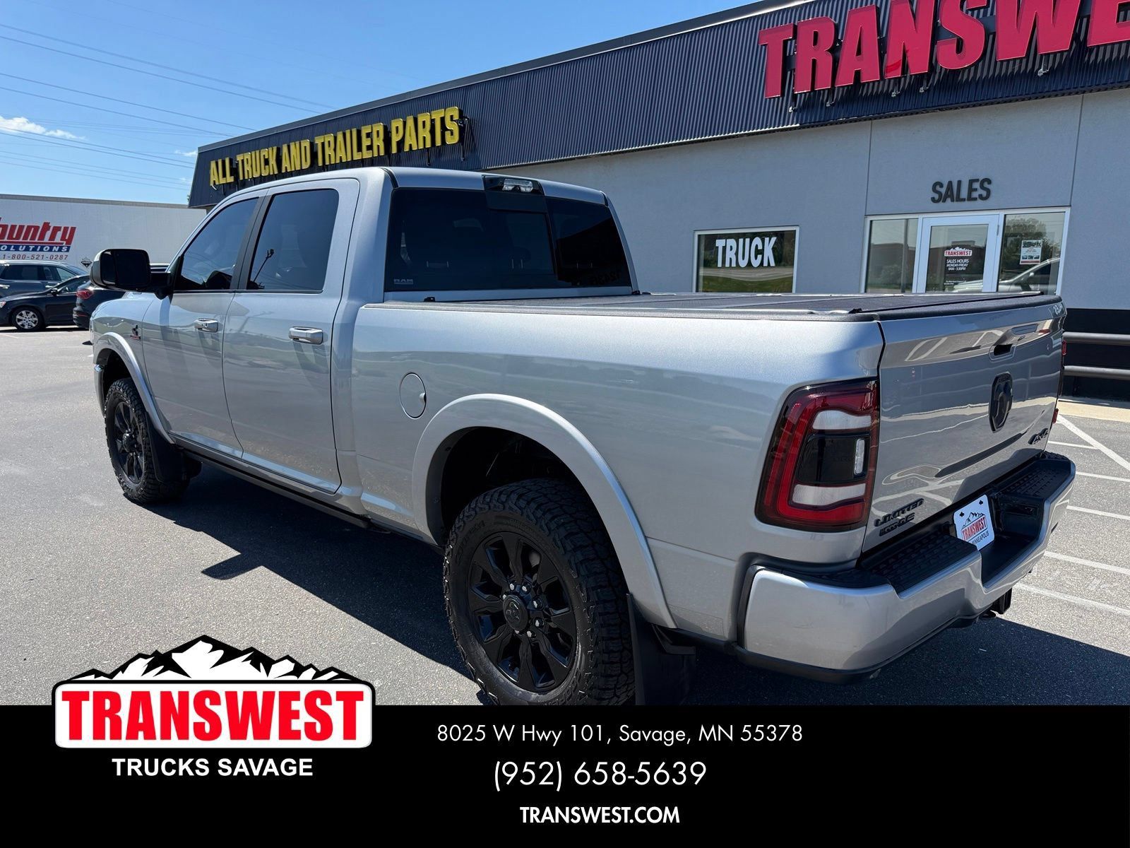 Used 2022 RAM 3500 Limited AWD/4WD image 3