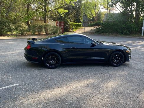 Used 2018 Ford Mustang Coupe w/ Ecoboost Performance Package image 4