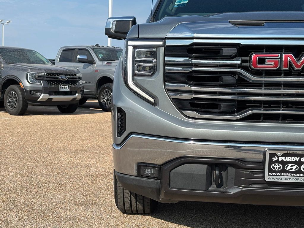 Used 2025 GMC Sierra 1500 SLT RWD image 5