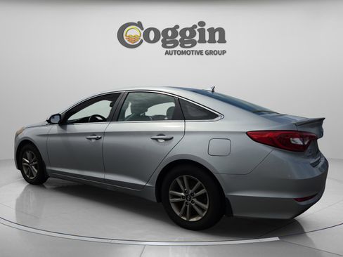 Used 2015 Hyundai Sonata SE w/ Option Group 09 image 3