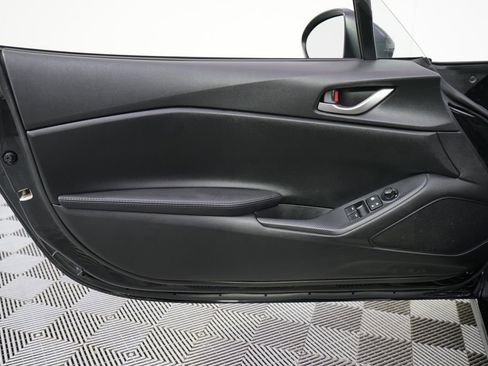 Used 2017 MAZDA MX-5 Miata Sport RWD image 23