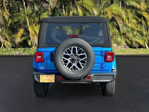 Used 2024 Jeep Wrangler Sahara image 6