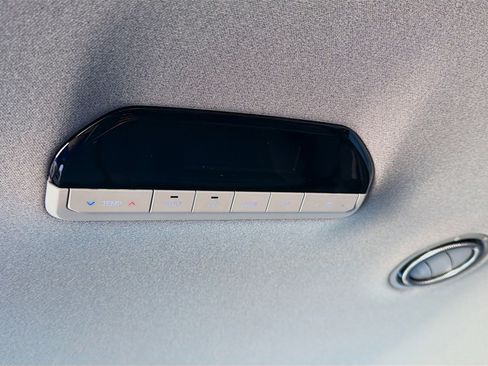 Used 2026 Kia EV9 Light image 23