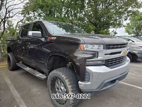 Used 2019 Chevrolet Silverado 1500 LT w/ All-Star Edition AWD/4WD image 12