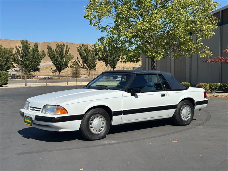 Used 1988 Ford Mustang LX RWD image 2