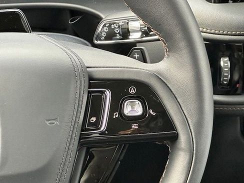 New 2026 Lincoln Aviator AWD w/ Jet Appearance Package image 35